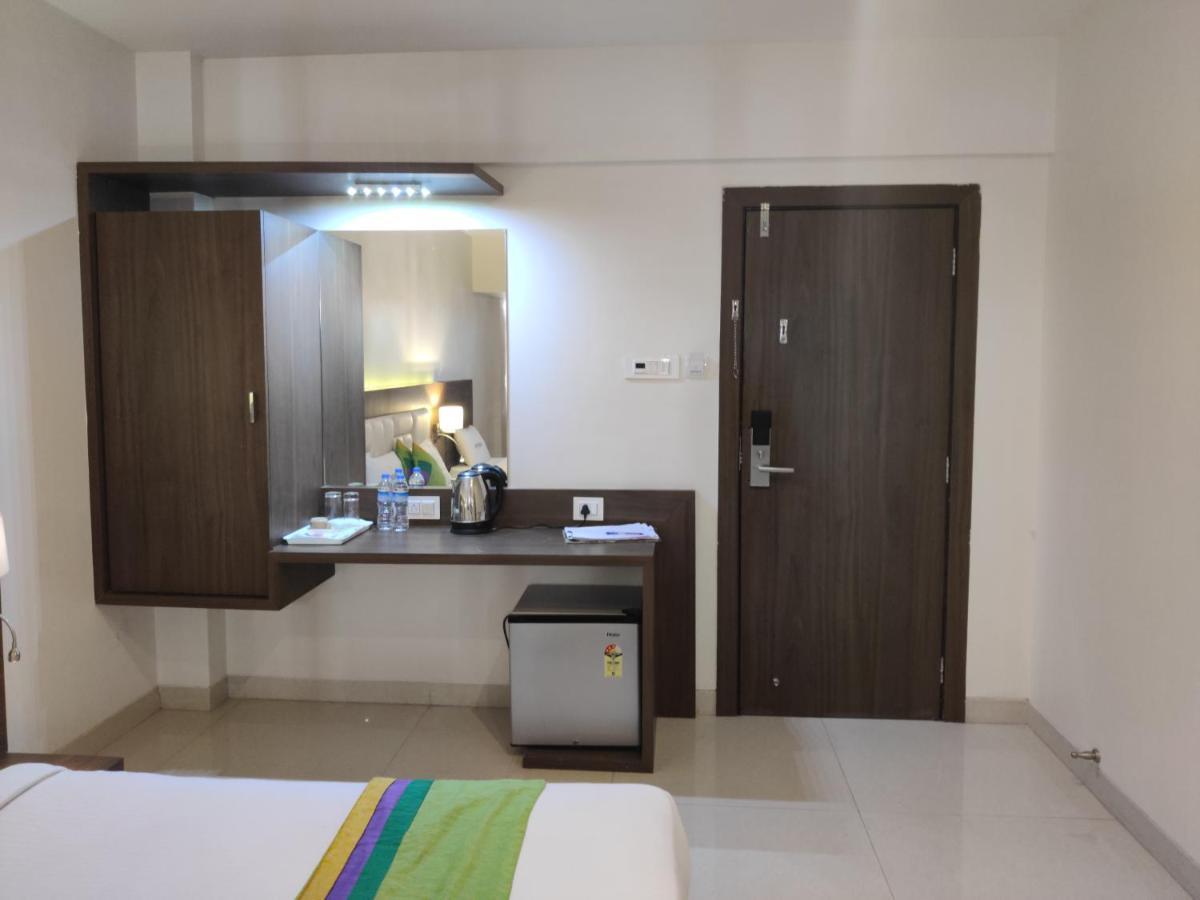 Staycation Holiday Navi Mumbai Bagian luar foto