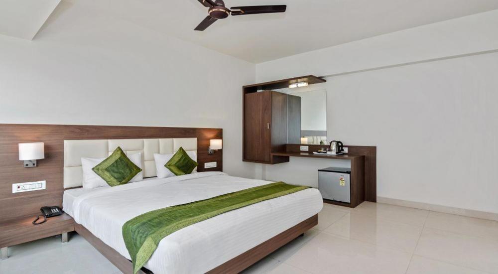 Staycation Holiday Navi Mumbai Bagian luar foto